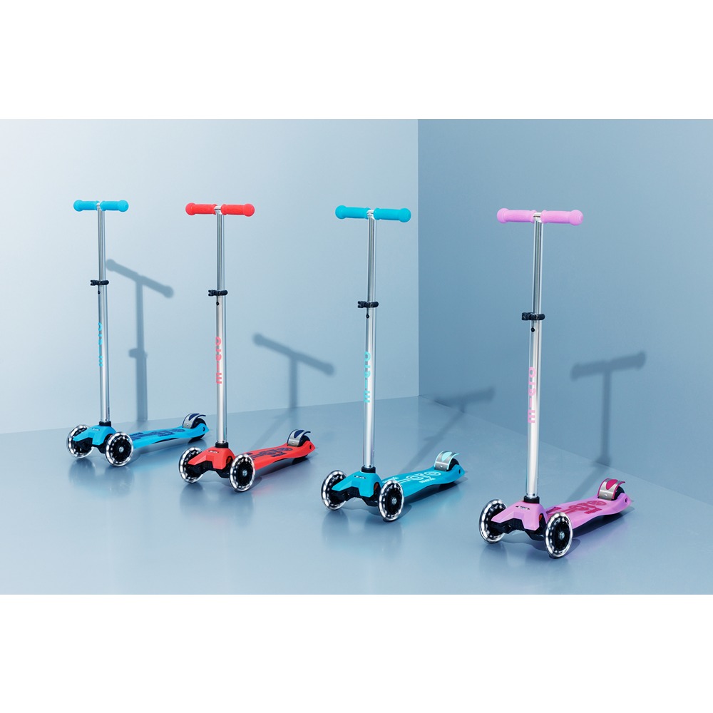 Micro Scooters | Maxi Micro Deluxe GLOW with T-Bar LED | Handlebar Adjustable | Lightweight | Boys & Girls | 5-12 years | Crystal Blue - Image 2